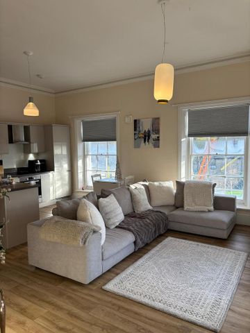 2 bedroom apartment to rent - Photo 2