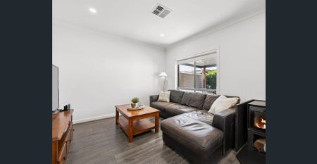 Well Presented 3 bedroom Plus 2 living Area home - Photo 3