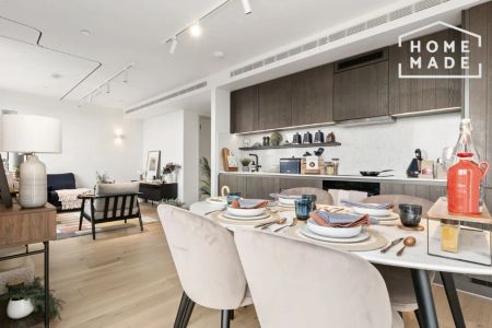 Author Kings Cross - Photo 2