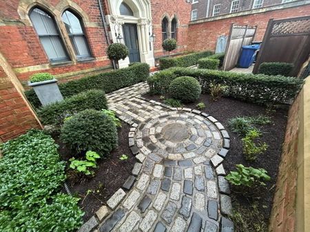 Apt 5, 1 Sussex Place, Belfast, BT2 8AL - Photo 4