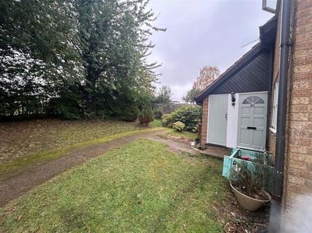 1 bedroom house to rent - Photo 2