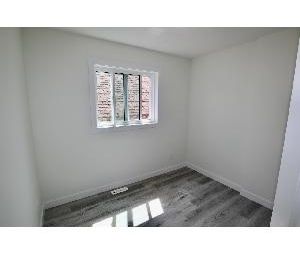Parkdale 3 Bed 2.5 Bath Main For Rent Edmonton - Photo 3