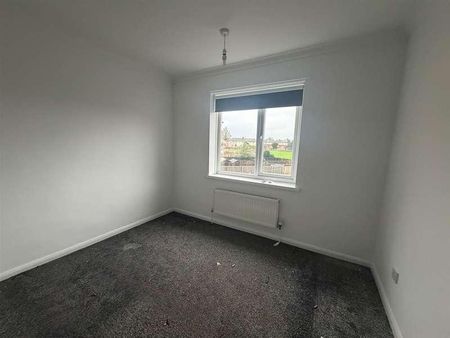 The Oval, Blyth, NE24 - Photo 2