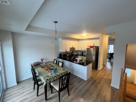 For Lease - 185 Royal Northern Path, Oshawa, Ontario - Photo 3