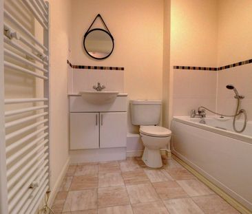 2 bedroom flat to rent - Photo 6