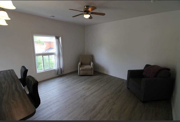 For Lease - 253 Douro Street Unit# 251 upper, Stratford, Ontario - Photo 1