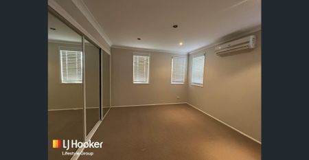 Prime Location! - Photo 3