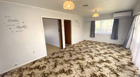 Tidy Two Bedroom Brick Unit - Photo 3