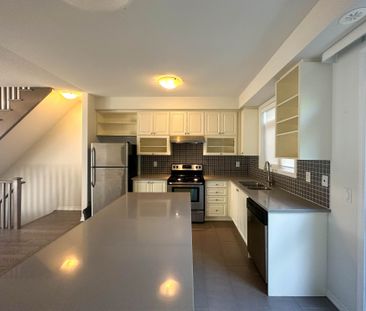 For Lease - 409 Ladycroft Terrace Unit# 27, Mississauga, Ontario - Photo 2