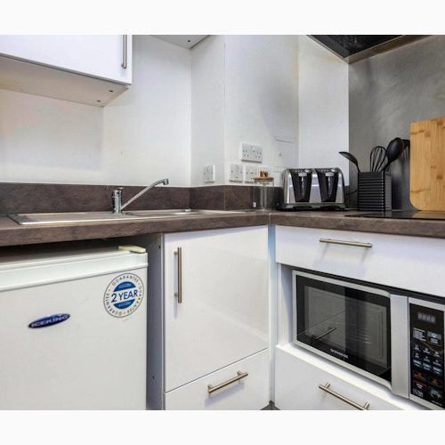 Standard Ensuite - Photo 1