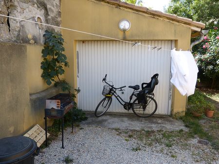 A LOUER AVIGNON PREMIERE CEINTURE EXTRA-MUROS (84000) : une maison non meublée de 4 pièces plain-pied, avec jardin et garage., - Photo 3