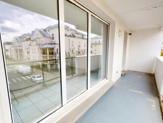 Location Appartement 4 pièces 84 m2 à Chartres - Photo 2