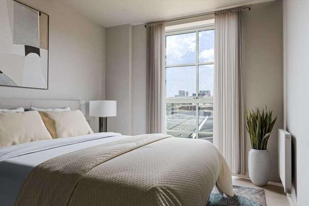 Marble House, Hayes And Harlington, UB3 - Photo 1