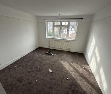 4 bedroom semi-detached house to rent - Photo 6