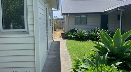 Handy to everything - Photo 2