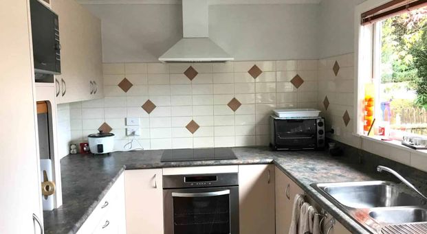 Your next family home! - Photo 1