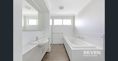 Modern Family Home In Great Location - Photo 4