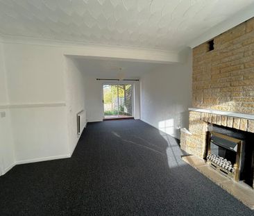 3 bedroom detached house to rent - Photo 2