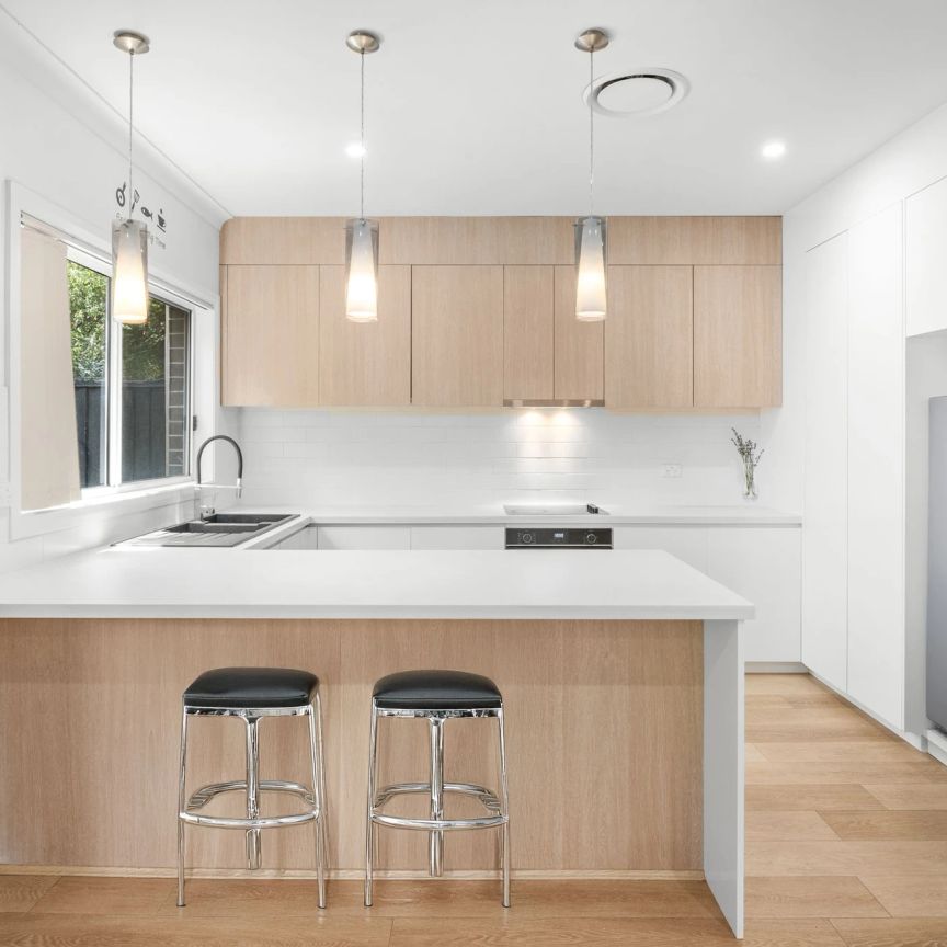 Modern Four-Bedroom Family Home - Photo 1