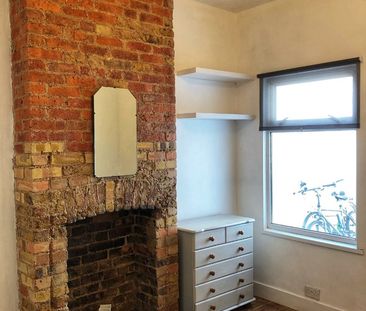 2 Bed Flat, South Esk Road, E7 - Photo 2