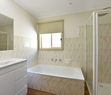 Comfortable Unit Living in a Convenient Tullamarine Location - Photo 4