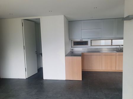 New 2.5-room apartment with lake view for rent - Photo 4