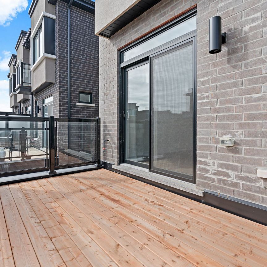 For Lease - 2600 Castlegate Crossing Unit# 84, Pickering, Ontario - Photo 1