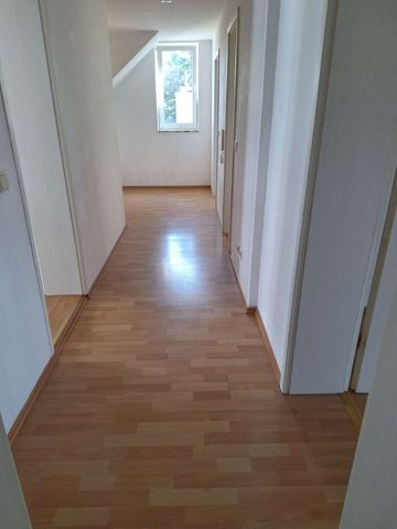 Tolle 3-Zimmer-Dachgeschosswohnung in der Weimarer Innenstadt! - Photo 2