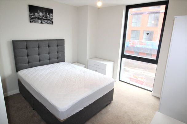 2 bedroom Flat To Rent - Photo 1