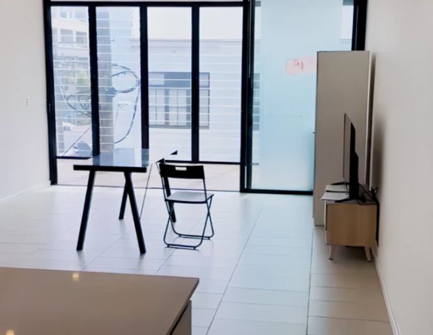 2 bed 2 bath - Photo 1