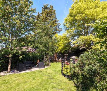 Kings Road, Woking, Surrey, GU24 - Photo 3