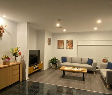 Spacious Family Living in Prime Seabrook Location - Photo 1