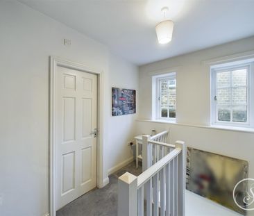 The Avenue, Harewood, Leeds LS17 - Photo 6