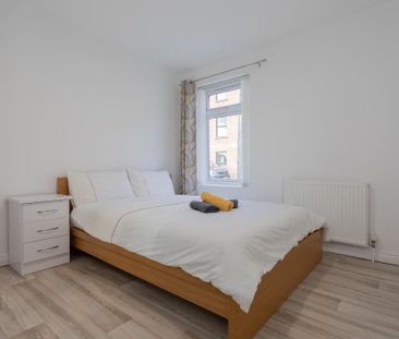 42a Castlereagh Place, Belfast, BT5 4NN - Photo 4