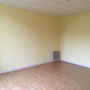 Location Appartement 1 pièce 36m² MONTMORILLON 86500 - Photo 2