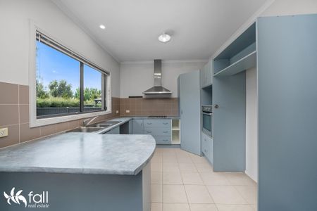 Bright and Sunny - Photo 2