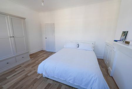 Room in a Shared House, Alloa Road, SE8 - Photo 4