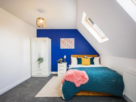 1 bedroom in a house share to rent - Photo 1