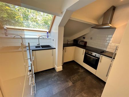 Huntsmoor House, Spital Tongues - Photo 5