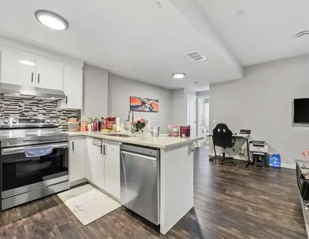 COZY 1 BEDROOM BASEMENT | Calgary - Photo 1