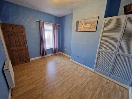 2 bedroom semi-detached house to rent - Photo 2