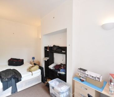 2 Bed - Grosvenor Place, Jesmond - Photo 5