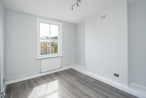 1 Bed Flat, Caedmon Road, N7 - Photo 1
