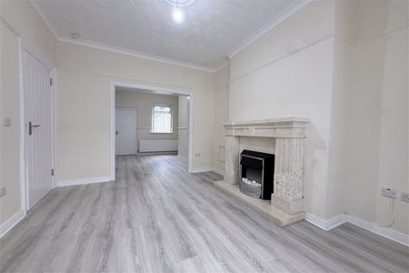 247 Springfield Road, Belfast, BT12 7DD - Photo 2