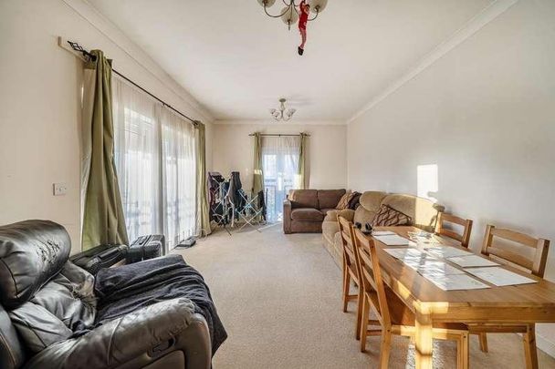 Brasenose Driftway, Oxford, OX4 - Photo 1