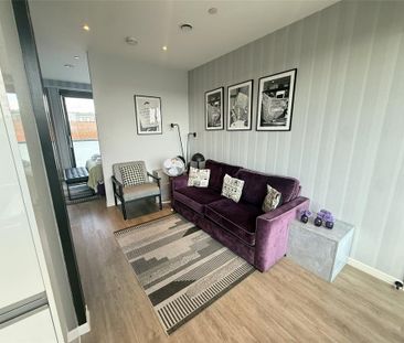 Studio to rent - Photo 1