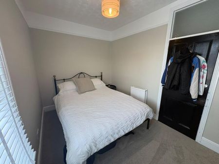 3 bedroom end of terrace house to rent - Photo 5