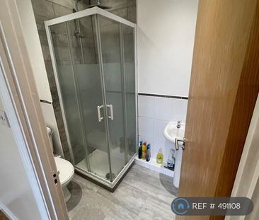 2 bedroom flat to rent - Photo 6