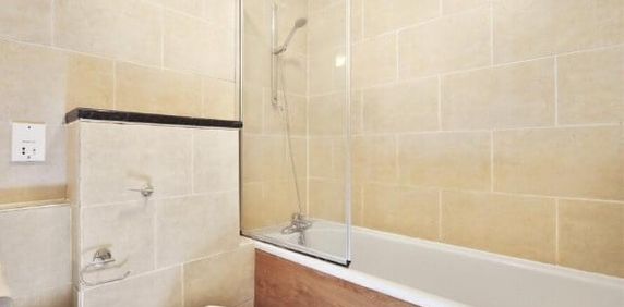 2 Bed Flat, St Mary-Le-Park Court, SW11 - Photo 2