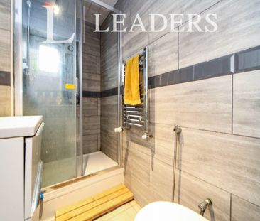 3 bedroom bungalow to rent Deep Denes, Luton, LU2 - Photo 6